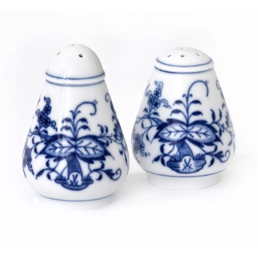 Meissen Blue Onion Salt & Pepper Shakers 5 Meissen Blue Onion Salt & Pepper Shakers - Image 3
